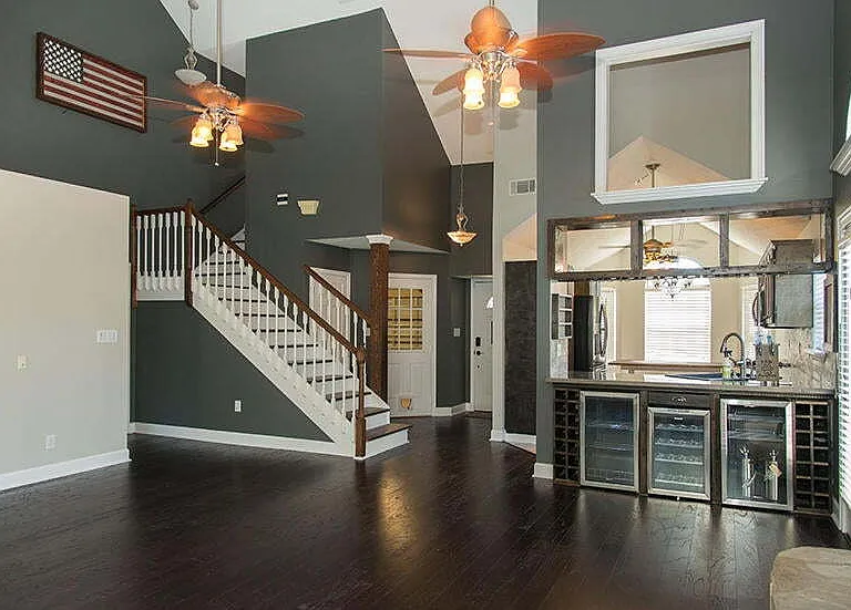 1066 Windmill Dr — Photo 3