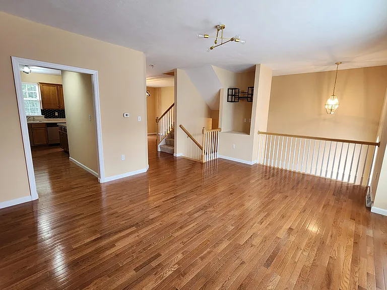 10528 Forest Hill Dr — Photo 8