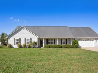 39 Pender Dr, Parkton, NC 28371