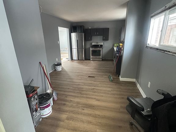 4th image of 2000 Pleasant Valley Blvd #1