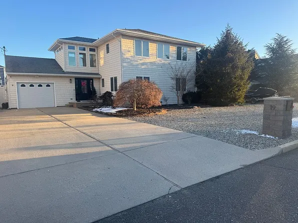 19 Drake Way, Toms River, NJ 08753