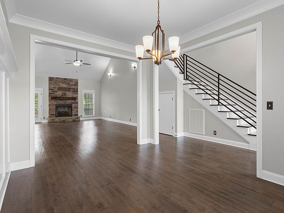 5th image of 1004 Chagford Dr