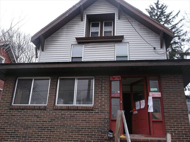 1st image of 1158 Manning Ave