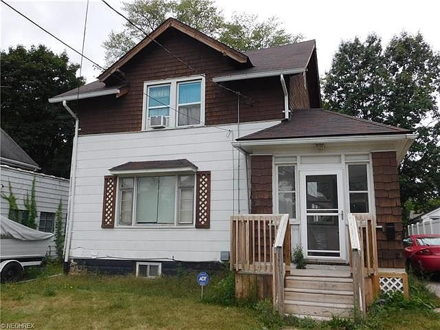 1st image of 370 The Brooklands Ave