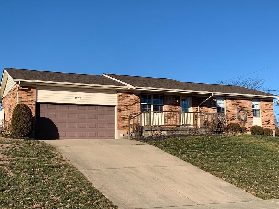 1st image of 979 Richwood Cir