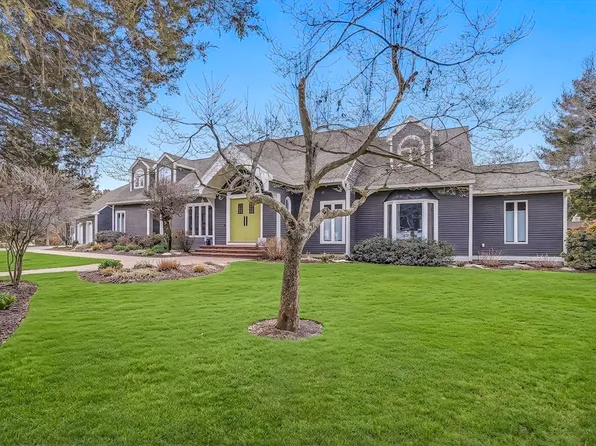 345 North St, Medfield, MA 02052