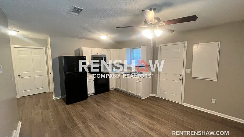 3 bed, 2.0 bath, 1080 sqft, $1,250 — Photo 4