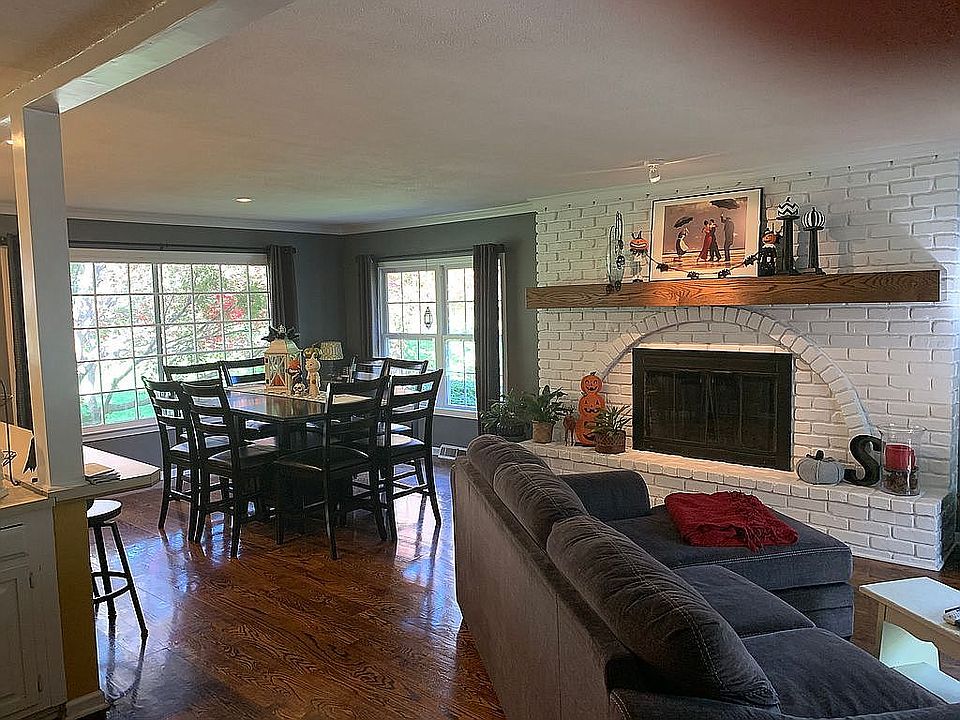 1st image of 1 Holley Cir