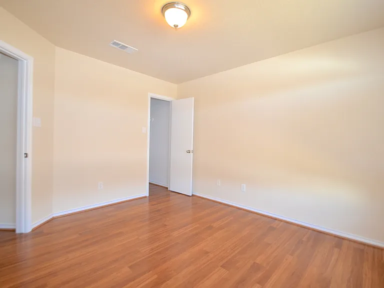 2408 Ryan Dr — Photo 19