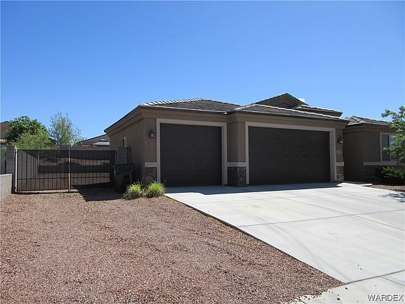 2nd image of 3278 Laramie Avenue