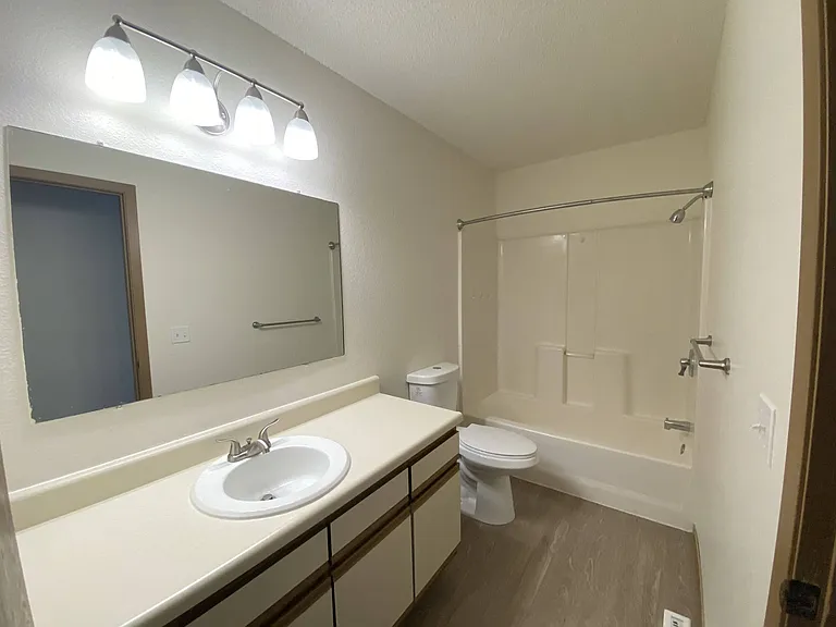 East Gate Estates — Photo 25