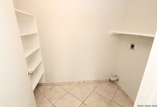 7807 Pecan Hts — Photo 13