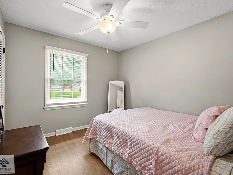 205 SW Craigmont Dr — Photo 9