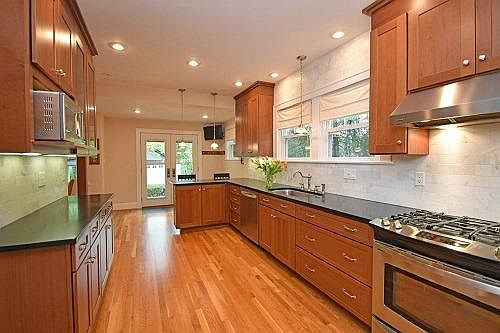 3rd image of 3774 Hyde Park Ave