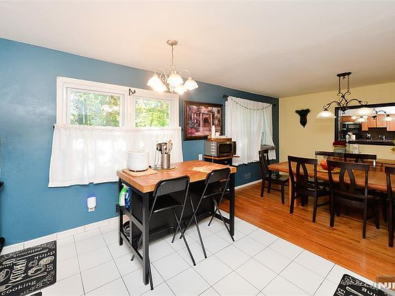 3rd image of 85 Primrose Ln