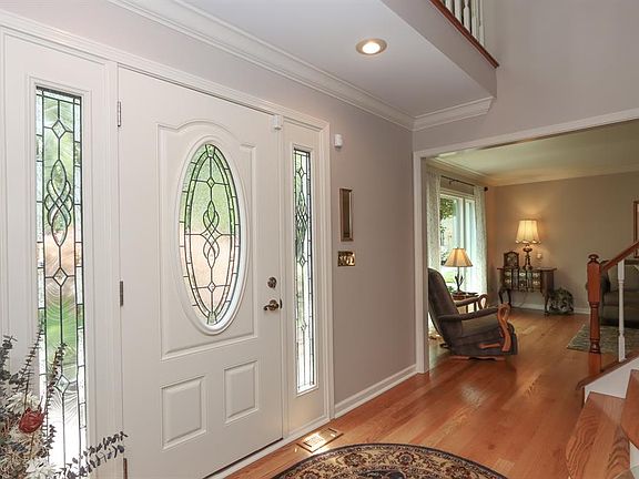 4th image of 2998 Treeknoll Ct