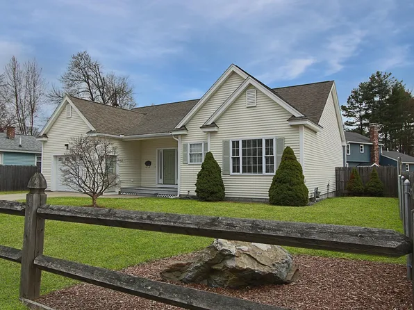 186 Kinsley Street, Nashua, NH 03060