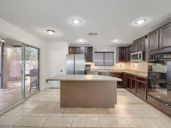 9941 El Corriente St, Las Vegas, NV 89178