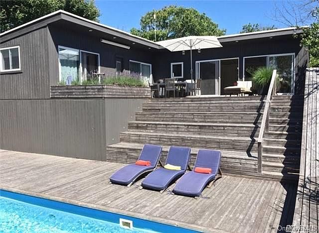 1st image of 276 Bay Walk