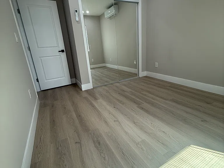 943 N Roosevelt Ave — Photo 13