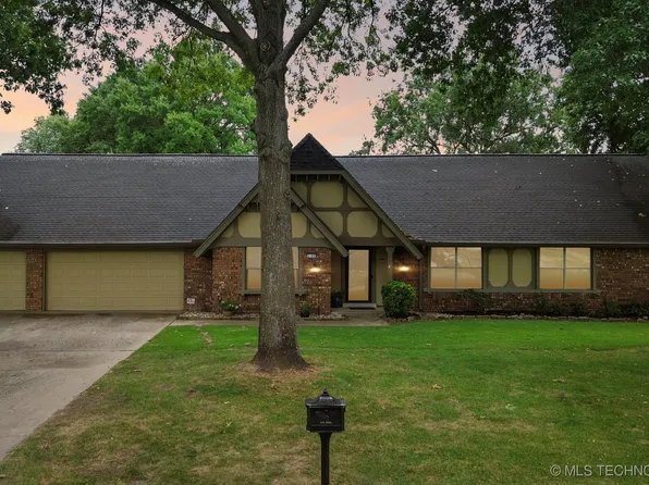 5104 E 97th Ct, Tulsa, OK 74137