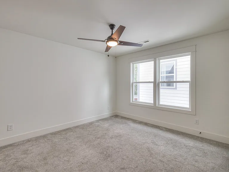 2404A Middle St — Photo 6