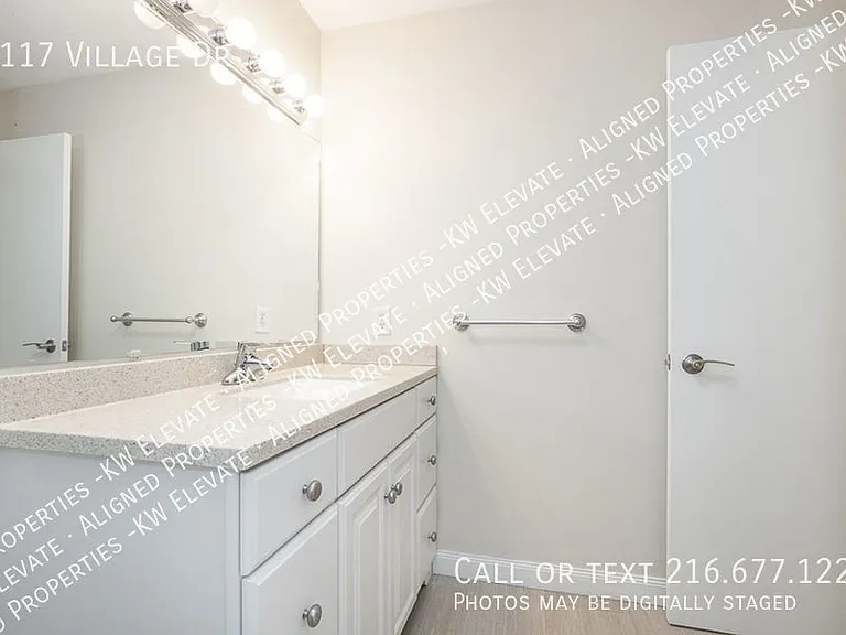 7117 Village Dr — Photo 11