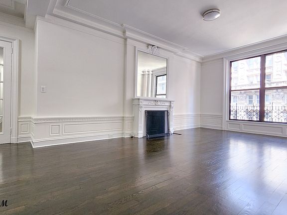 2nd image of 200 W 58th St APT 9B