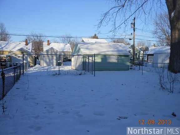 3rd image of 1849 Hawthorne Ave E
