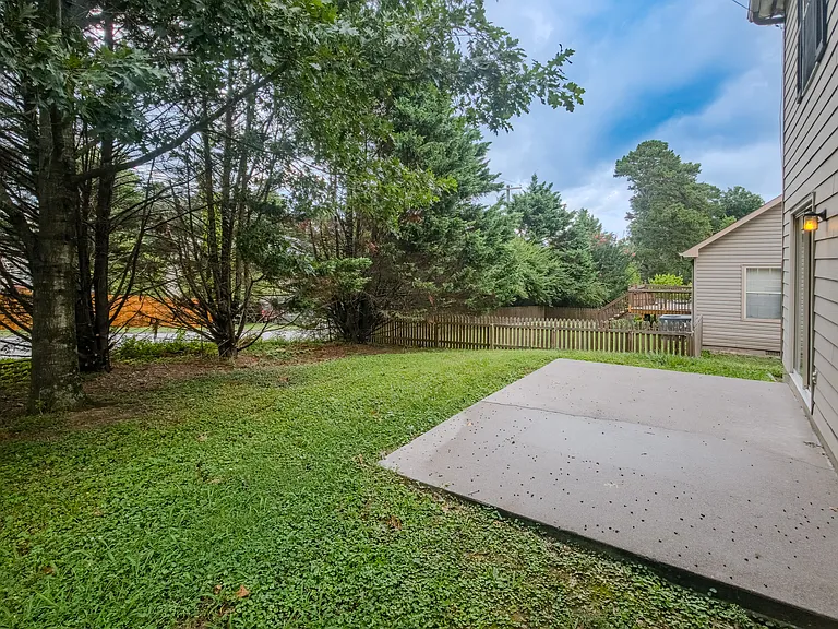 843 Claybrook Ct — Photo 22