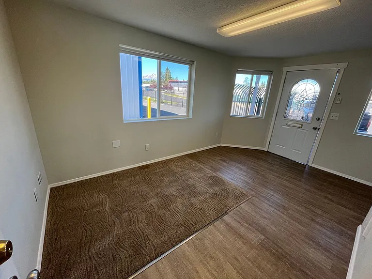 157 W Sisters Park Dr — Photo 2