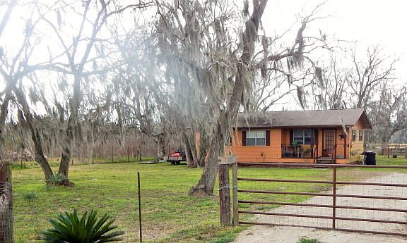 3rd image of 1923 County Road 344