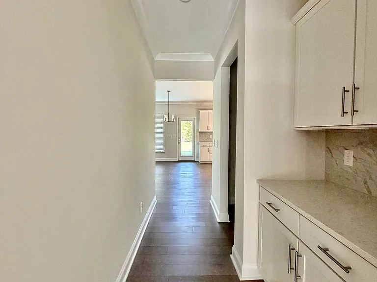 11212 Glasden Rd — Photo 10