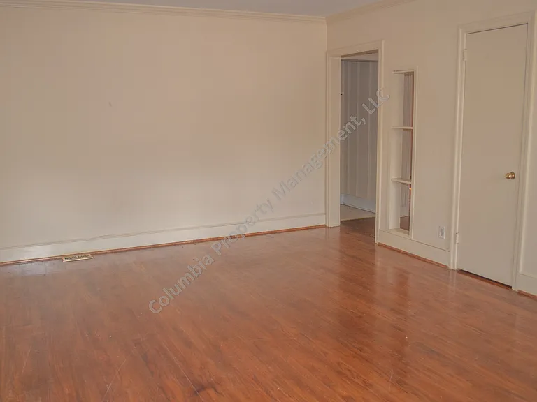 1538 Lonsford Dr — Photo 4