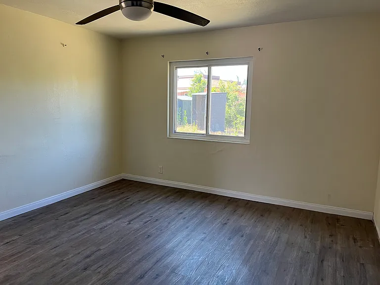 774 N Citrus Ave — Photo 5