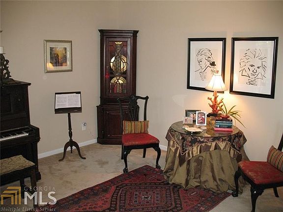 5th image of 554 Russett Ct