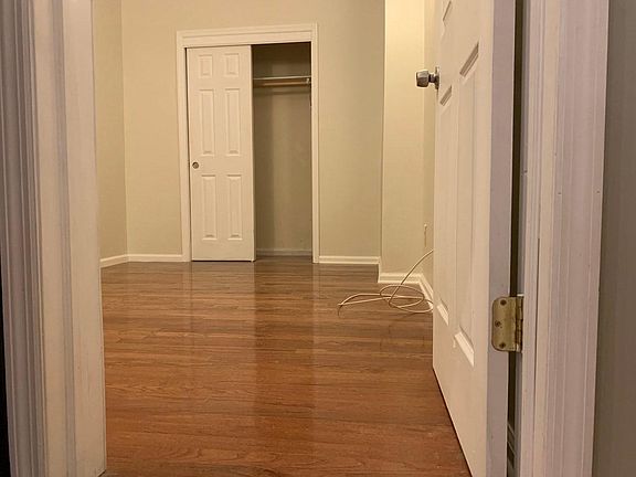 4th image of 32 Park Ave #1