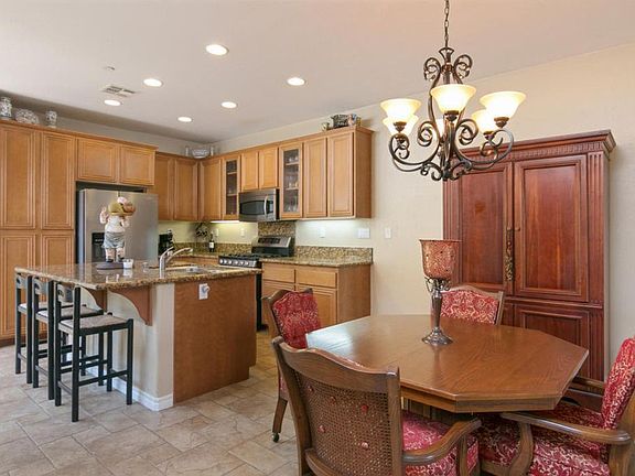 Dining/Kitchen