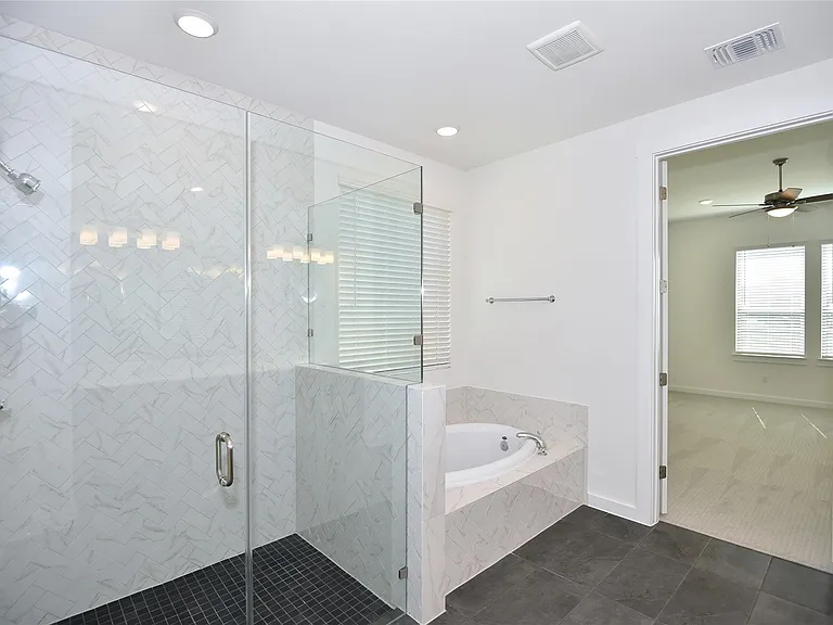1804 Homestead Farms Dr — Photo 14