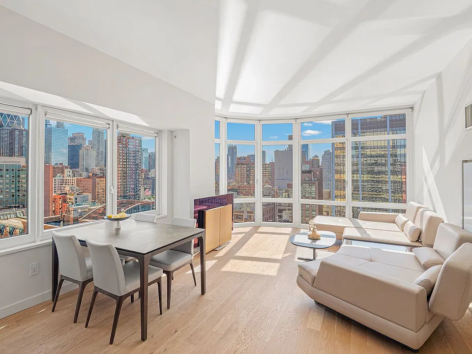 555 W 59th St #22F