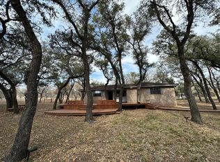 111 Oak Holw, Floresville, TX 78114