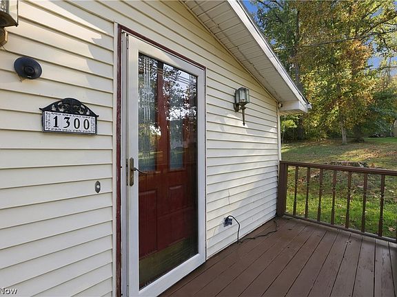 4th image of 1300 Beech Dr