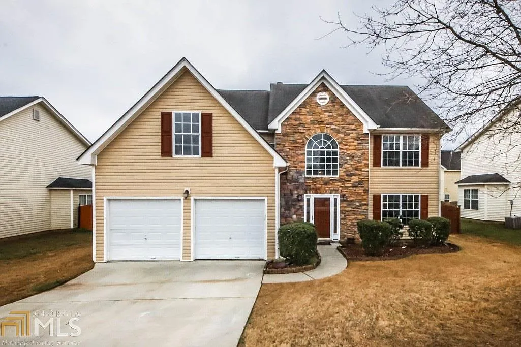 1296 Labrador Ln photo 1
