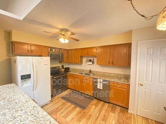 5th image of 2537 Hickory Knoll Ln