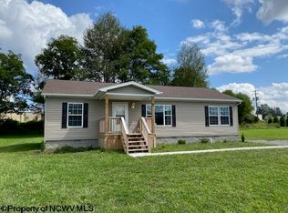 17 Grace Cir, Elkins, WV 26241
