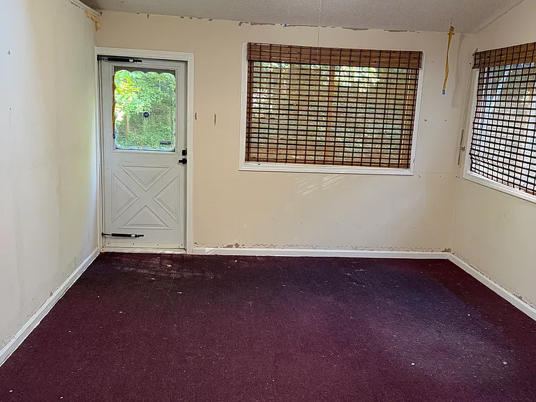 156 Beech St — Photo 4
