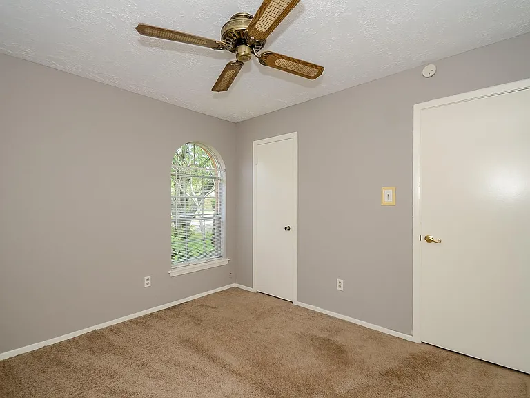 8319 Bird Run Dr — Photo 26