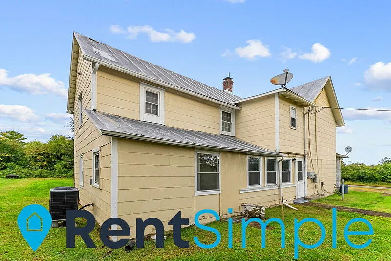 1 bed, 1.0 bath, 844 sqft, $1,045 — Photo 1