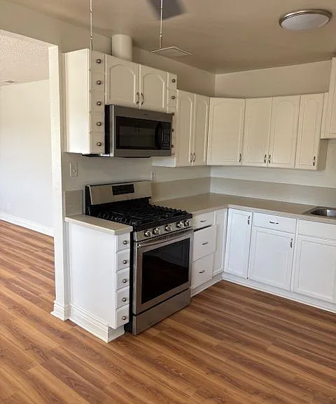 183 E Dana St — Photo 7
