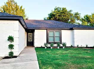 7810 Creek View Dr, Rowlett, TX 75089